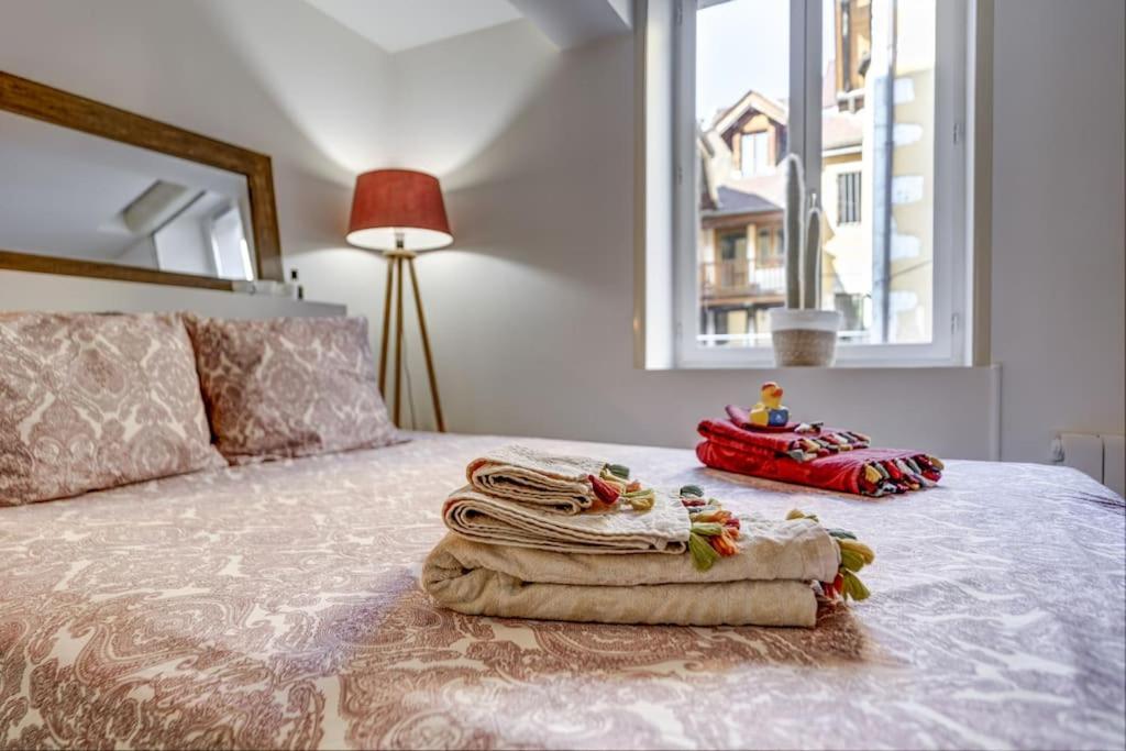 Апартаменты Le Pura Vida, Hyper Centre Terrasse + Parking Анси Экстерьер фото